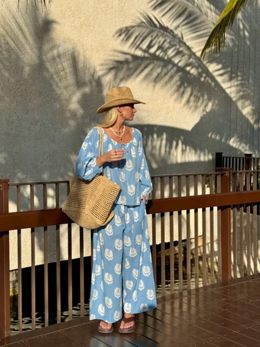 Daughters of India Ria Blouse - Picture 1 of 7